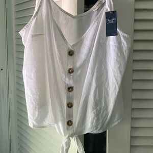 abercrombie and fitch tank top in excellent condition! never been worn